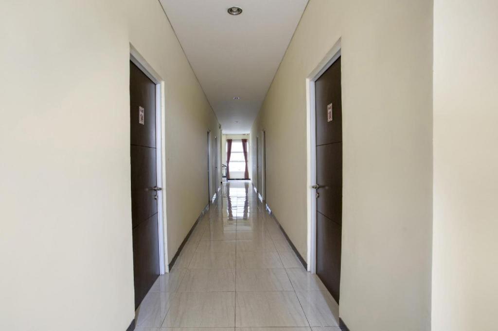 Reddoorz Syariah Near Transmart Mall Palembang Ngoại thất bức ảnh