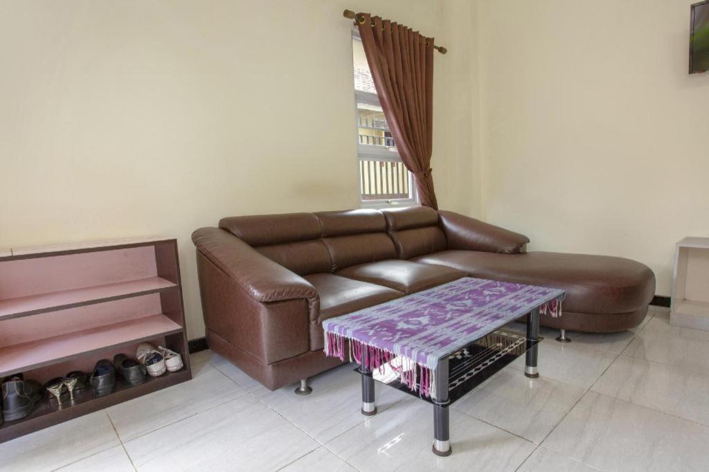 Reddoorz Syariah Near Transmart Mall Palembang Ngoại thất bức ảnh