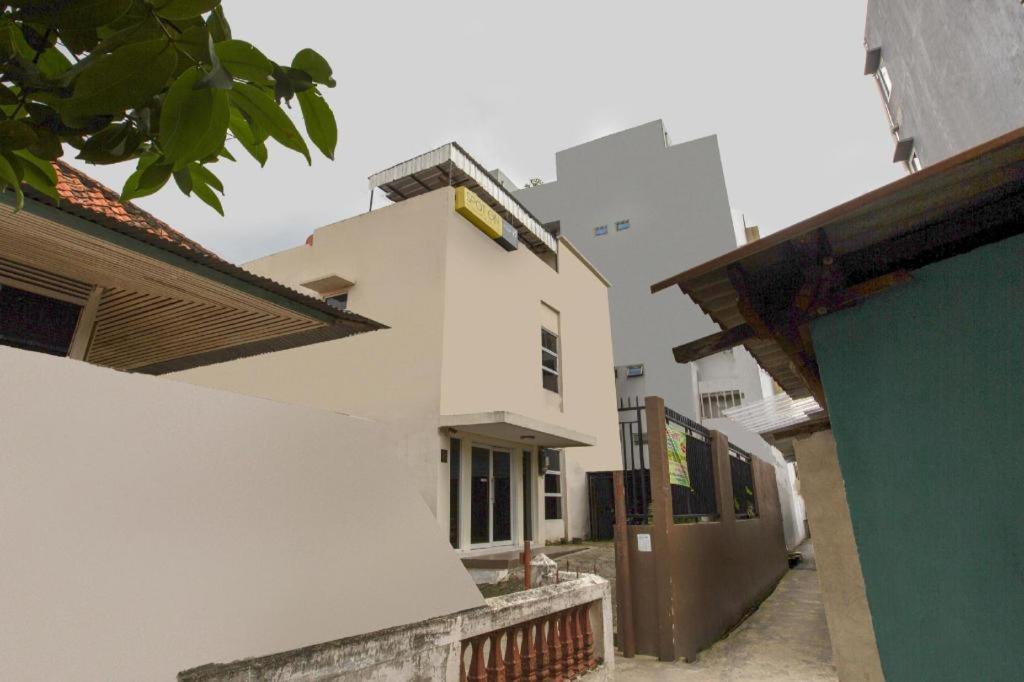 Reddoorz Syariah Near Transmart Mall Palembang Ngoại thất bức ảnh