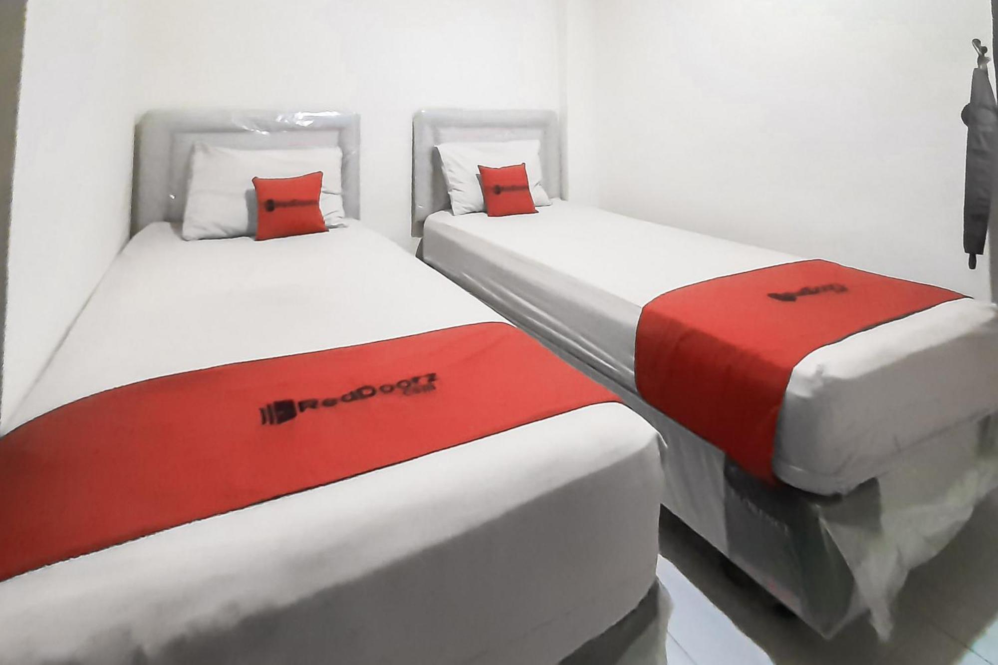 Reddoorz Syariah Near Transmart Mall Palembang Ngoại thất bức ảnh
