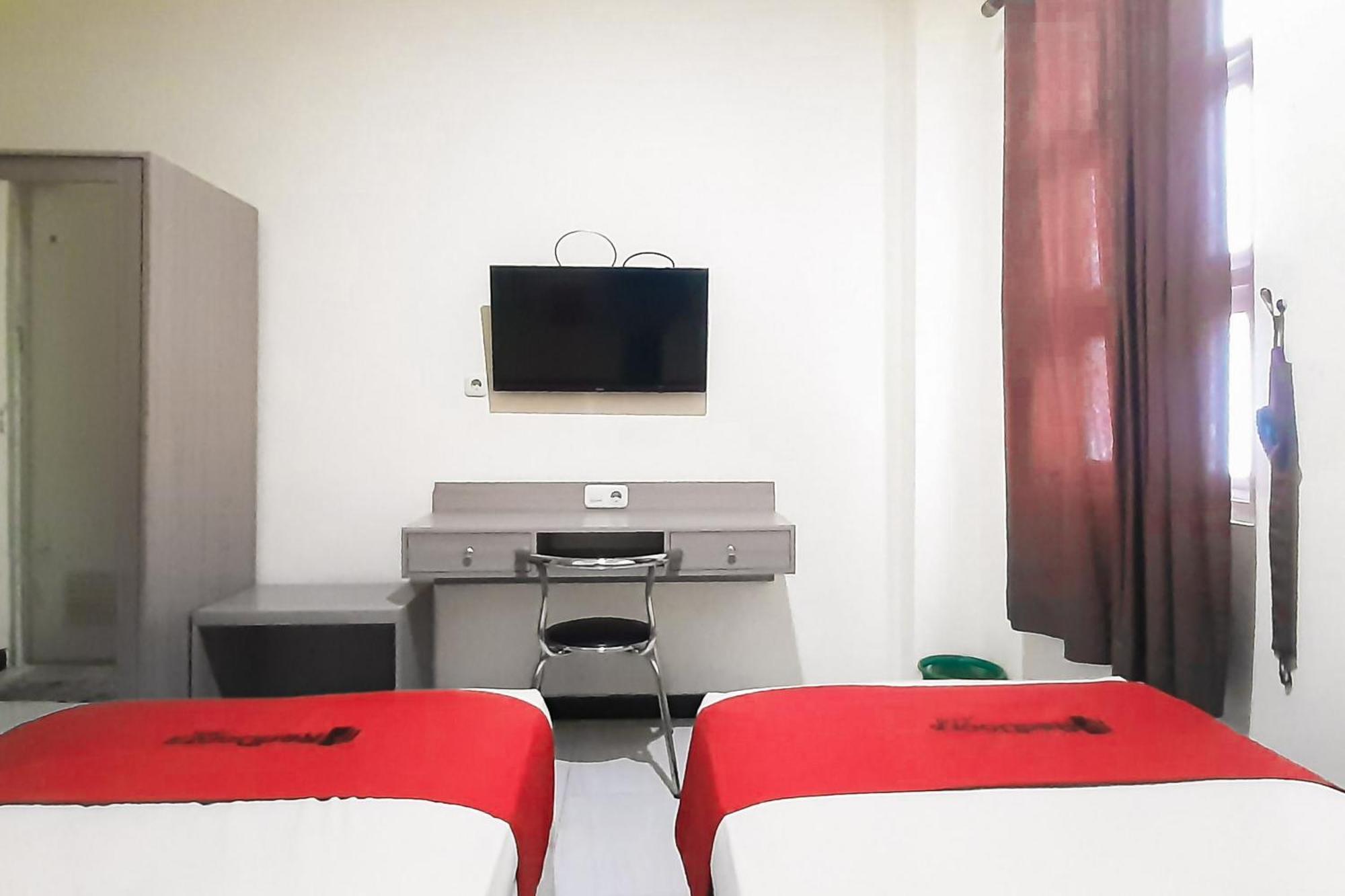 Reddoorz Syariah Near Transmart Mall Palembang Ngoại thất bức ảnh