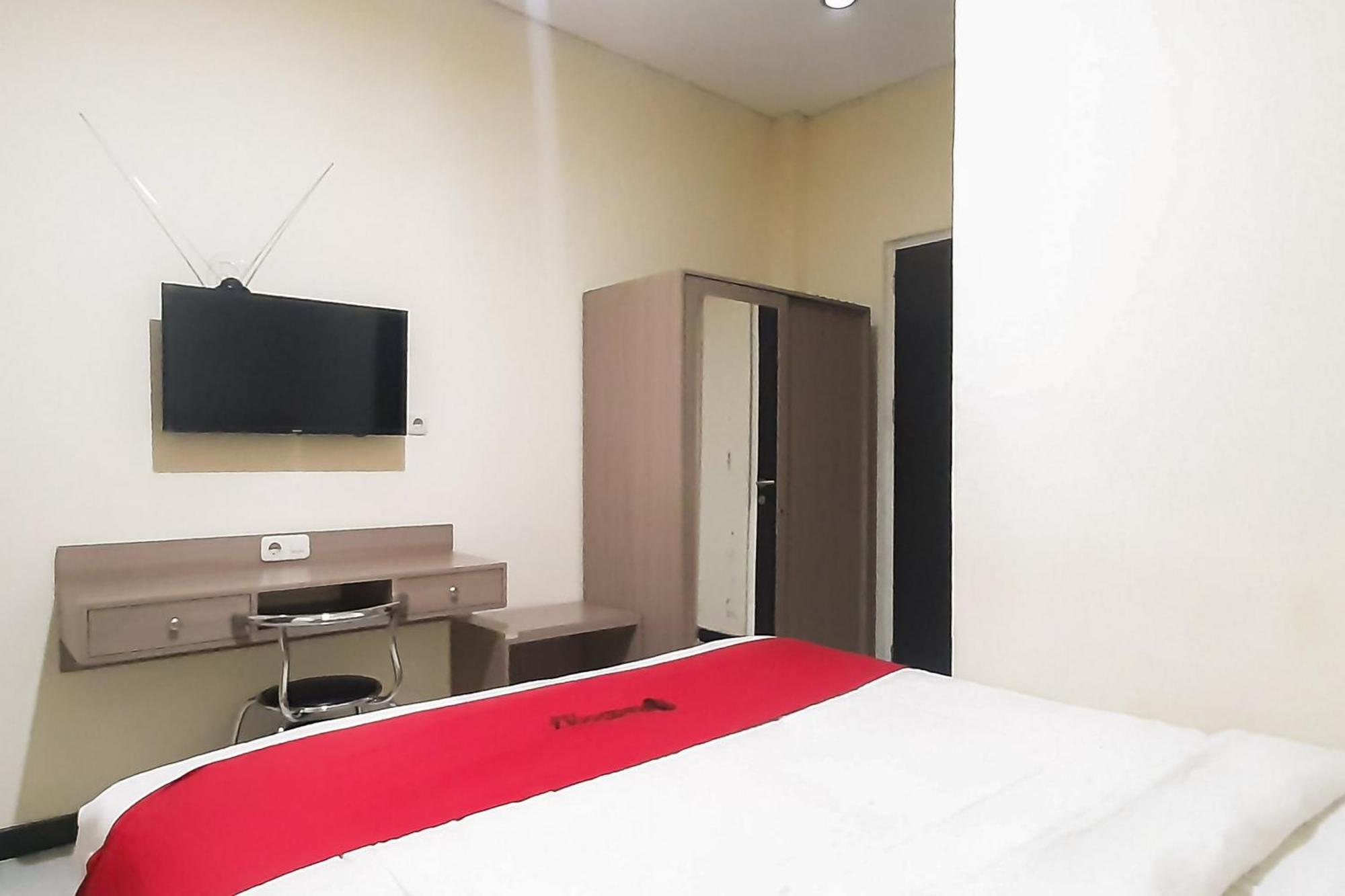Reddoorz Syariah Near Transmart Mall Palembang Ngoại thất bức ảnh